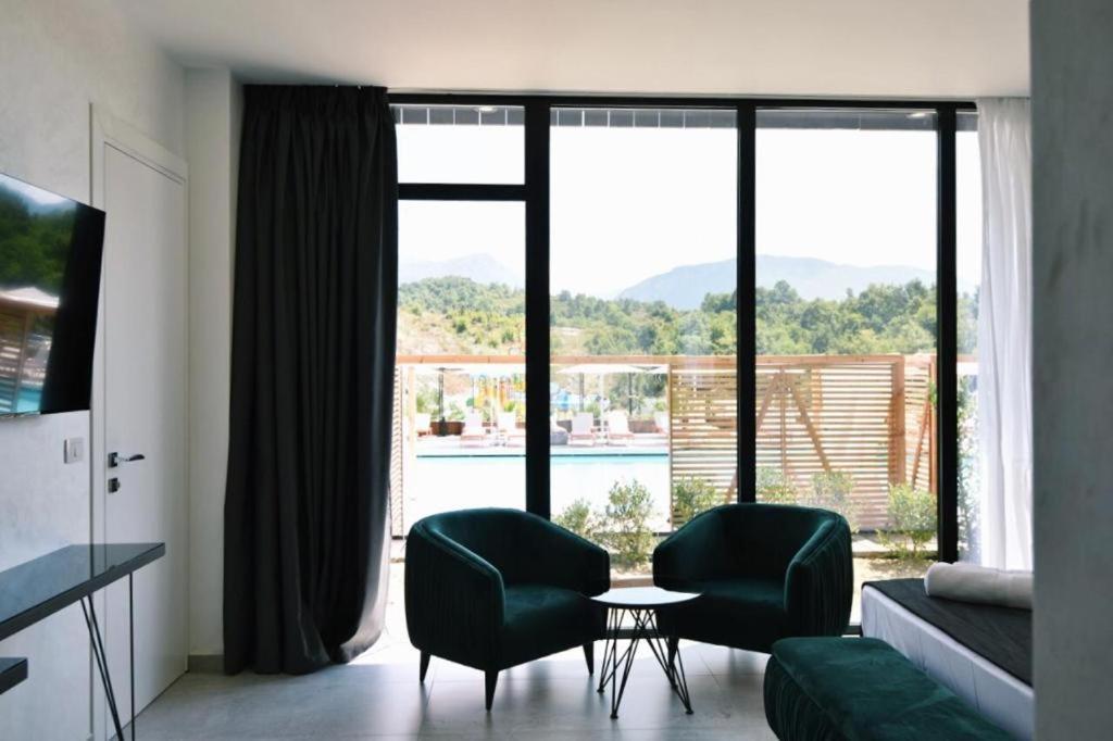 Equos Resort Hotel Тирана Экстерьер фото
